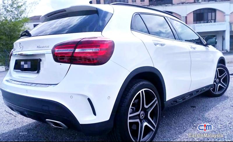 Mercedes Benz GLA250 2.0-LITER LUXURY SUV Automatic 2019 in Malaysia