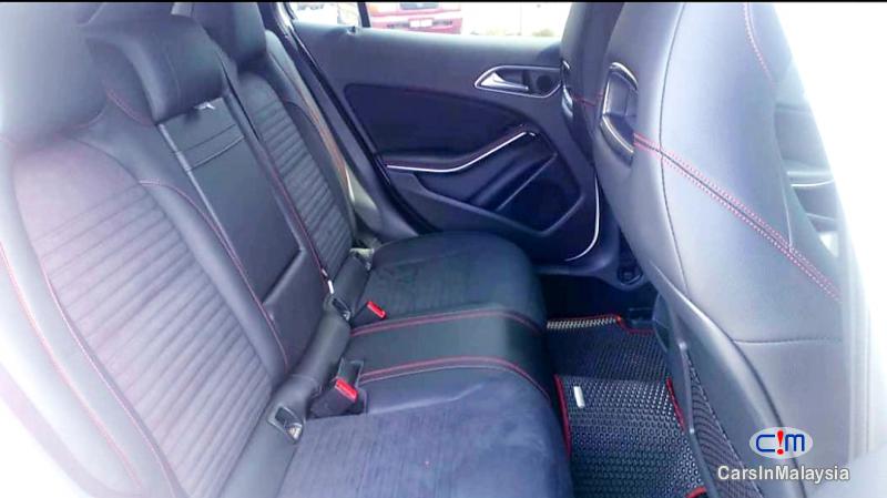 Mercedes Benz GLA250 2.0-LITER LUXURY SUV Automatic 2019 in Selangor - image