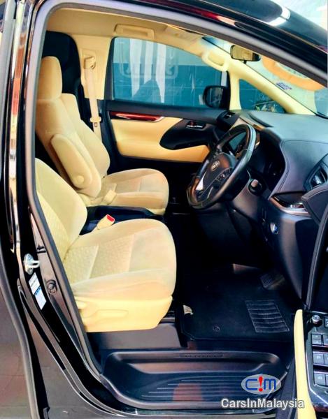 Toyota Vellfire 2.5-LITER 7 SEATER FAMILY MPV Automatic 2018 - image 10