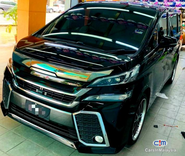 Toyota Vellfire 2.5-LITER 7 SEATER FAMILY MPV Automatic 2018 - image 2