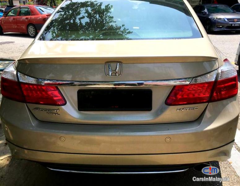 Honda Accord 2.0-LITER LUXURY SEDAN Automatic 2015