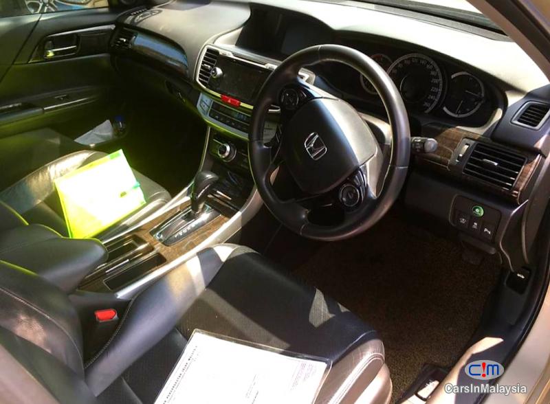Honda Accord 2.0-LITER LUXURY SEDAN Automatic 2015 in Malaysia - image