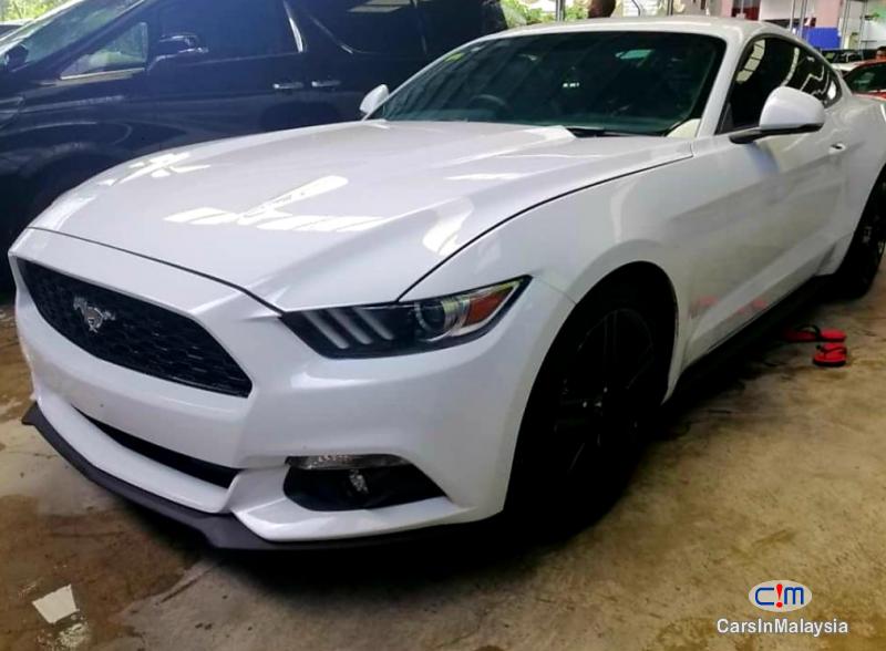 Picture of Ford MUSTANG 2.3-LITER LUXURY SUPER SPORTCAR Automatic 2016