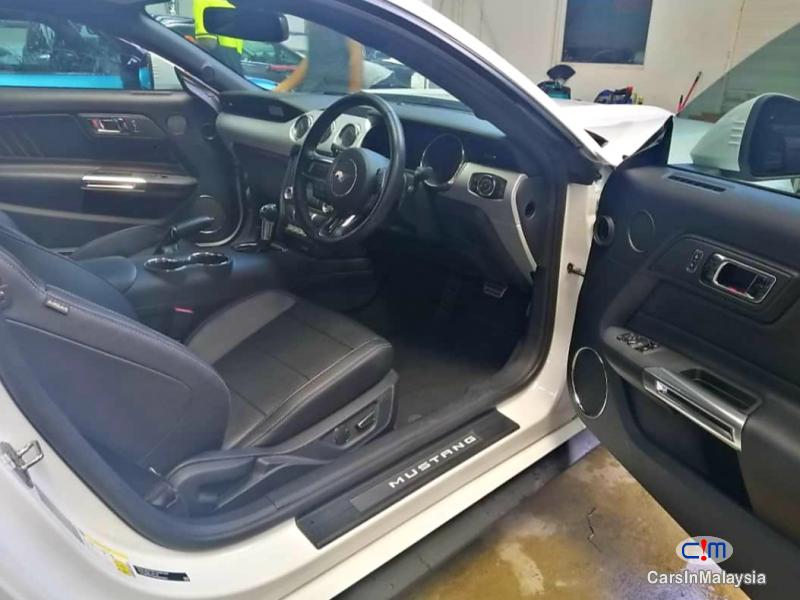 Ford MUSTANG 2.3-LITER LUXURY SUPER SPORTCAR Automatic 2016 - image 6