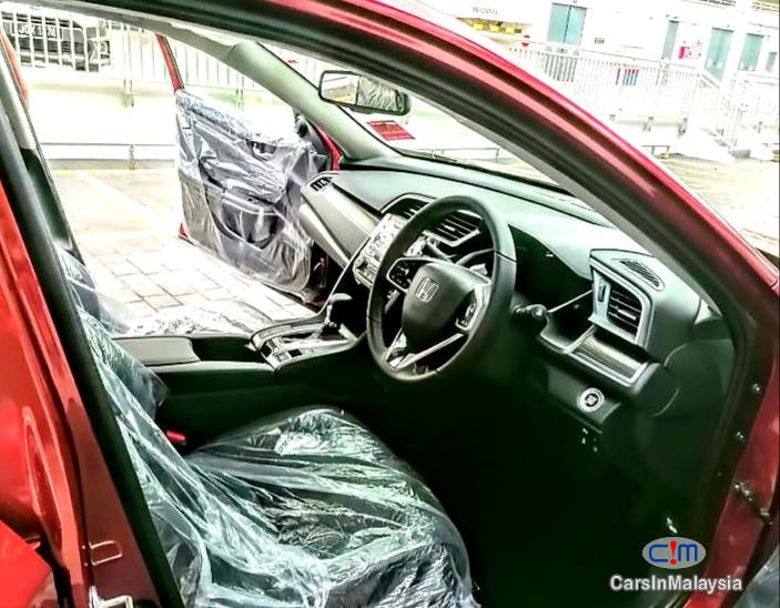 Honda Civic 1.5-LITER DOHC TURBO SEDAN Automatic 2020 - image 8