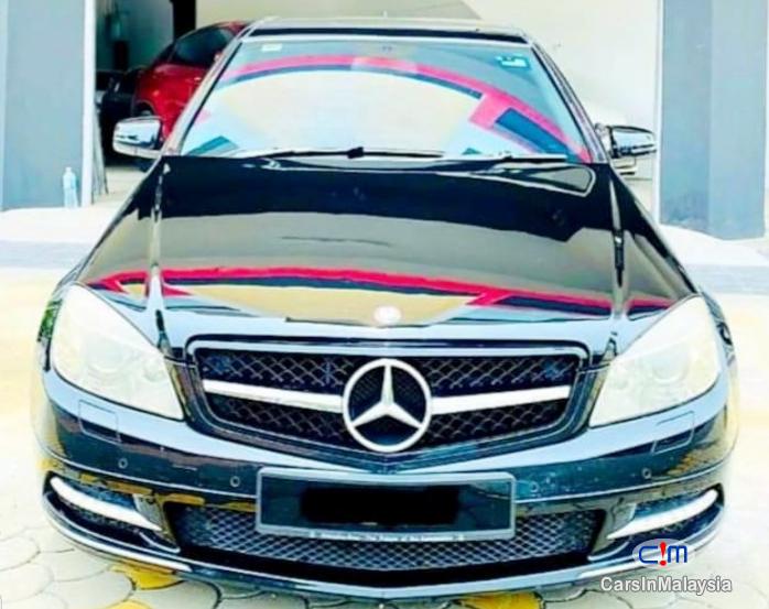 Mercedes Benz C250 CGI 1.8-LITER TURBO LUXURY SEDAN Automatic 2011 - image 3