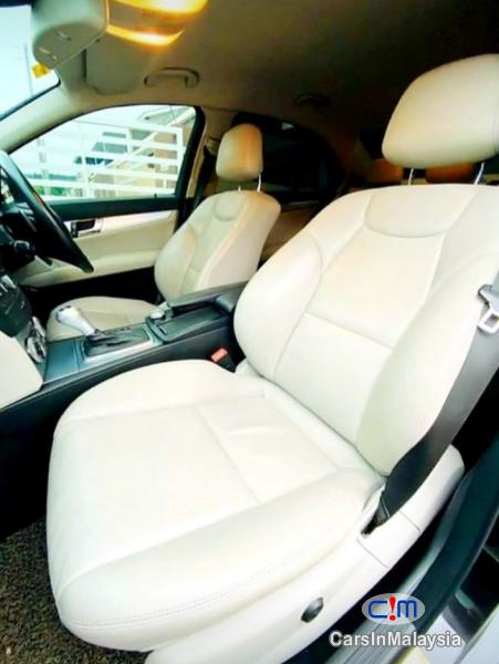 Mercedes Benz C250 CGI 1.8-LITER TURBO LUXURY SEDAN Automatic 2011 - image 6