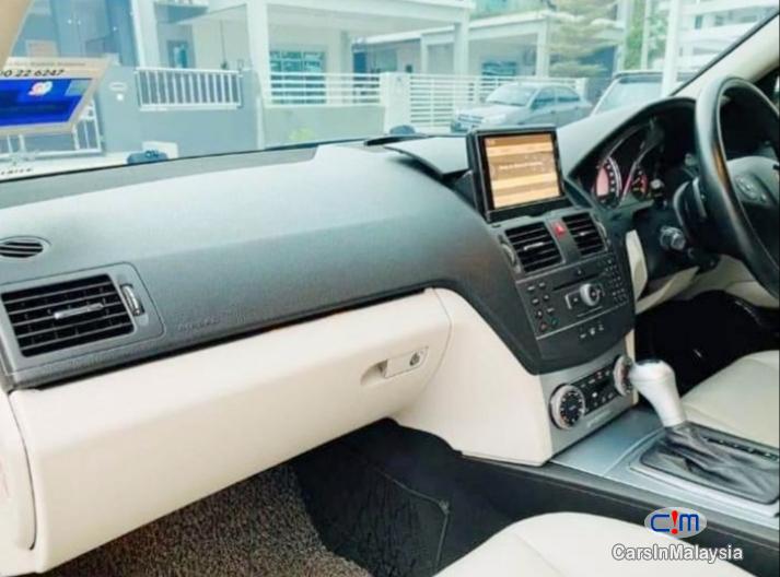 Mercedes Benz C250 CGI 1.8-LITER TURBO LUXURY SEDAN Automatic 2011 - image 7