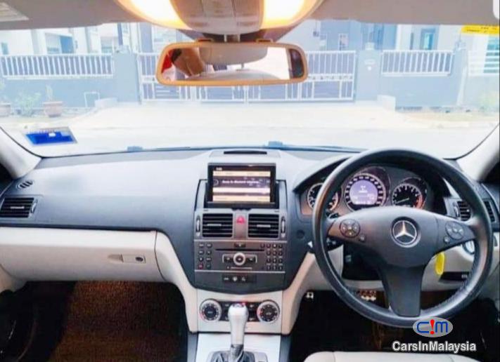 Mercedes Benz C250 CGI 1.8-LITER TURBO LUXURY SEDAN Automatic 2011 - image 8