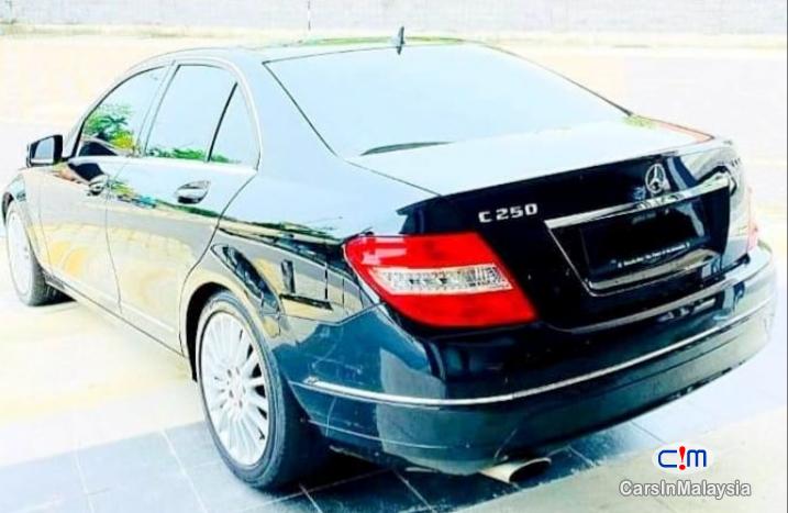 Mercedes Benz C250 CGI 1.8-LITER TURBO LUXURY SEDAN Automatic 2011 - image 9
