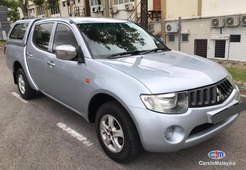 Mitsubishi Triton 2.5-LITER DOUBLE CAB 2WD MANUAL DIESEL TURBO Manual 2008 - image 3