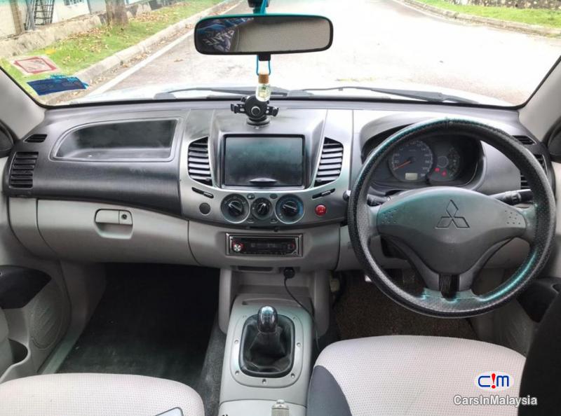 Mitsubishi Triton 2.5-LITER DOUBLE CAB 2WD MANUAL DIESEL TURBO Manual 2008 - image 6