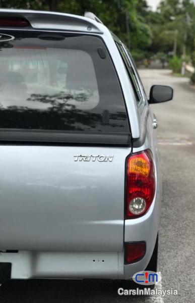 Mitsubishi Triton 2.5-LITER DOUBLE CAB 2WD MANUAL DIESEL TURBO Manual 2008 - image 9