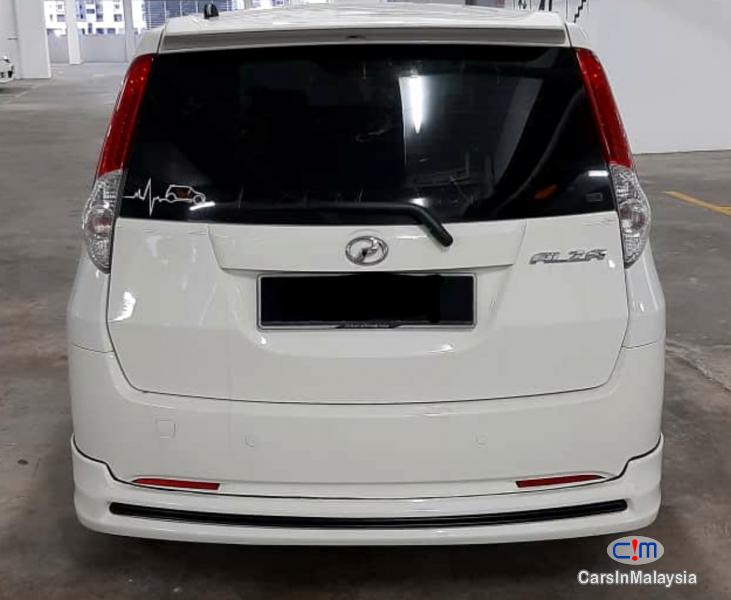 Perodua Aruz 1.5-LITER FUEL ECONOMY FAMILY MPV Automatic 2013 - image 10