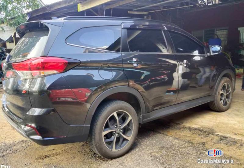 Perodua Aruz 1.5-LITER FUEL ECONOMY FAMILY MPV Automatic 2019 - image 4