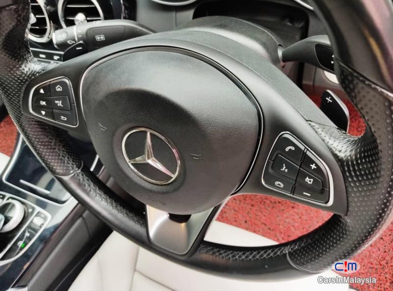 Mercedes Benz C200 2.0-LITER LUXURY SEDAN Automatic 2015 in Malaysia