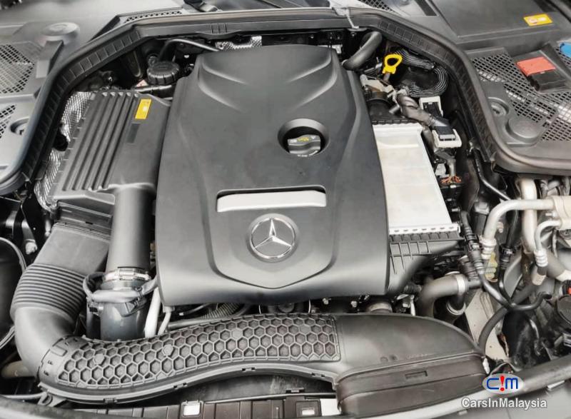 Mercedes Benz C200 2.0-LITER LUXURY SEDAN Automatic 2015 in Kuala Lumpur - image