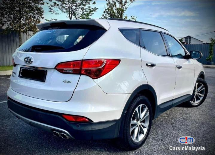 Hyundai Santa Fe 2.4-L BIG CAR FOR FAMILY SUV FULL SPEC Automatic 2017 in Malaysia
