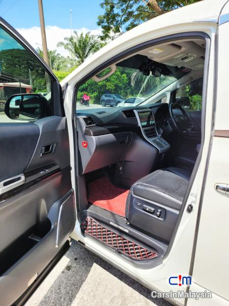 Toyota Vellfire 3.5-LITER LUXURY FAMILY MPV SAMBUNG BAYAR Automatic 2014 - image 6