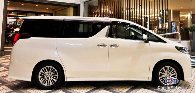 Toyota Alphard 2.5-LITER FAMILY 7 SEATERS MPV NEW FACELIFT Automatic 2022 - image 11