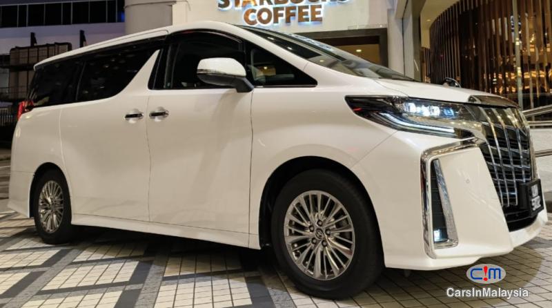 Toyota Alphard 2.5-LITER FAMILY 7 SEATERS MPV NEW FACELIFT Automatic 2022 - image 12