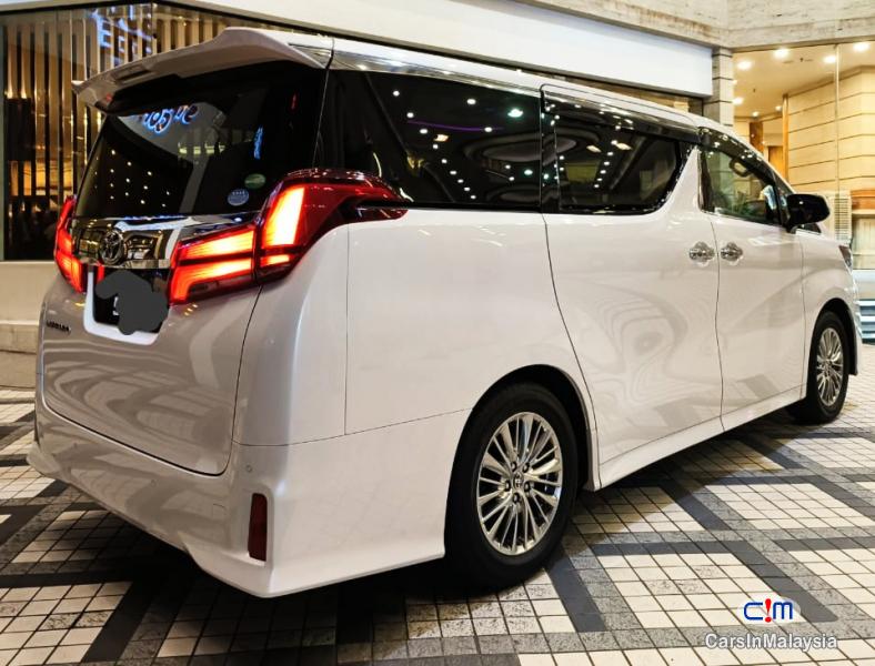 Toyota Alphard 2.5-LITER FAMILY 7 SEATERS MPV NEW FACELIFT Automatic 2022