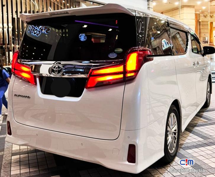 Toyota Alphard 2.5-LITER FAMILY 7 SEATERS MPV NEW FACELIFT Automatic 2022 - image 9