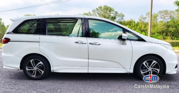 Honda Odyssey 2.4-LITER 7 SEATER MPV Automatic 2019 - image 17