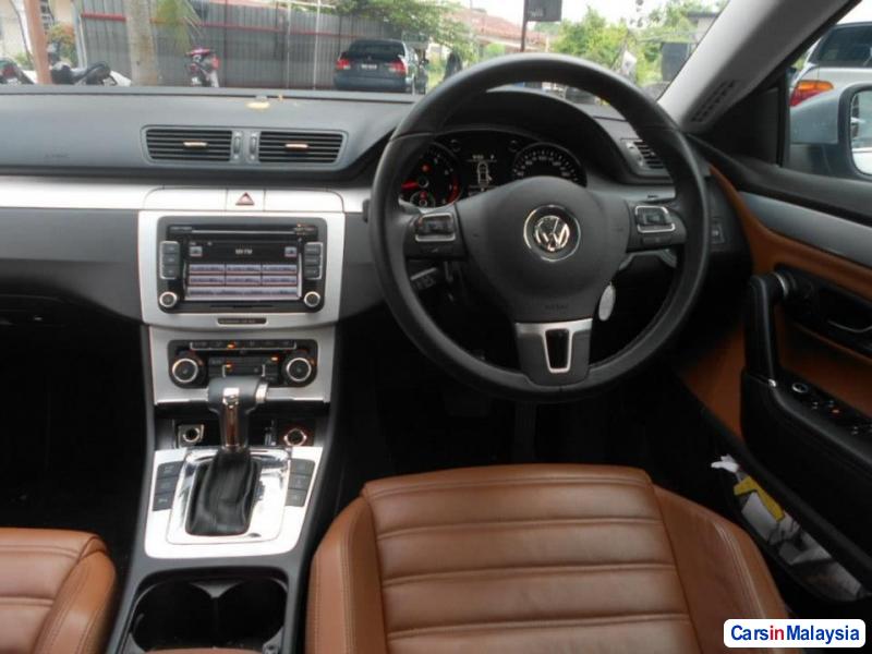 Volkswagen Passat Automatic 2010 in Kuala Lumpur