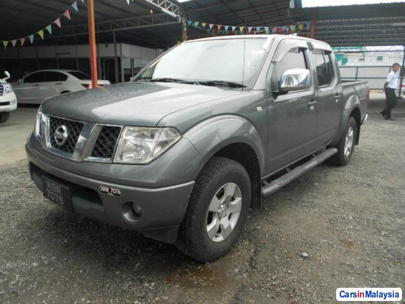 Nissan Navara Automatic - image 1