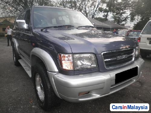 Pictures of Isuzu Trooper Automatic 2002