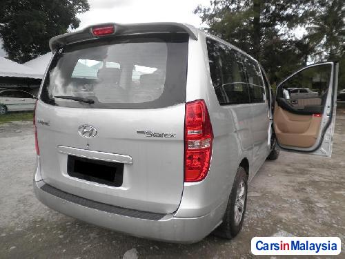 Hyundai Starex Automatic 2009 - image 2
