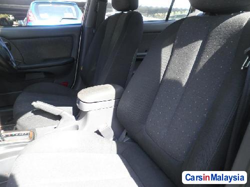 Hyundai Elantra Automatic 2002 - image 3