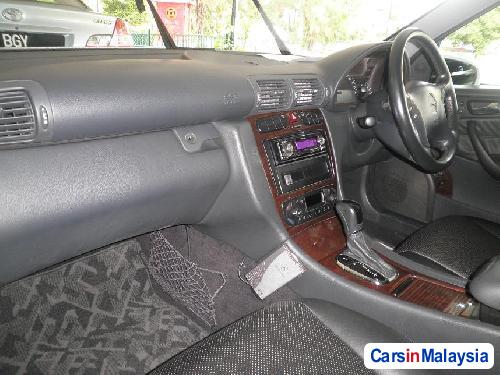 Mercedes Benz C-Class Automatic 2005 - image 3