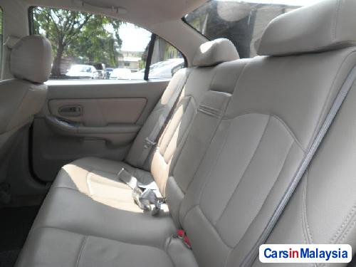 Hyundai Elantra Automatic 2009 - image 4