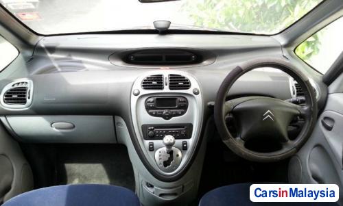 Citroen Xsara Picasso Automatic 2004 - image 4