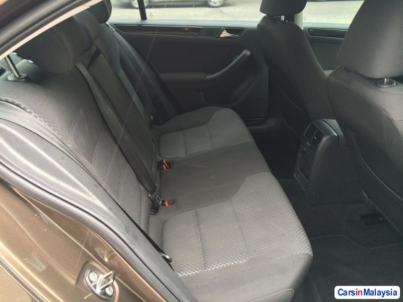 Volkswagen Jetta Automatic 2012 - image 10