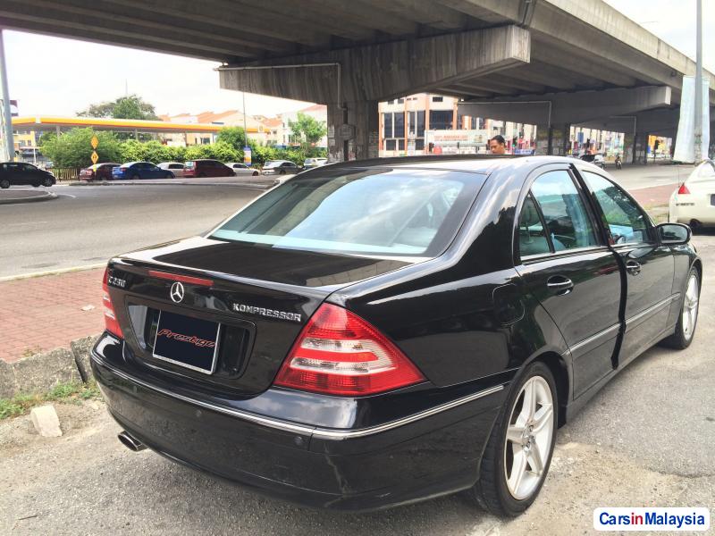 Mercedes Benz C-Class Automatic 2005 - image 2