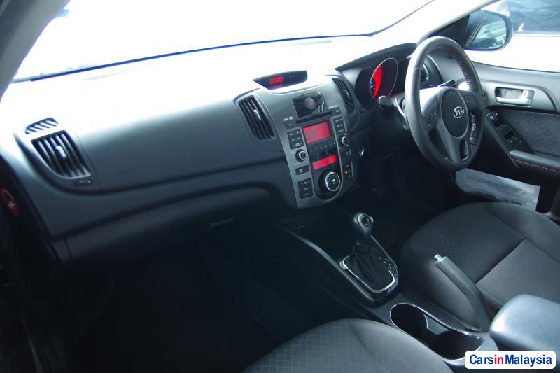 Kia Forte Automatic 2011