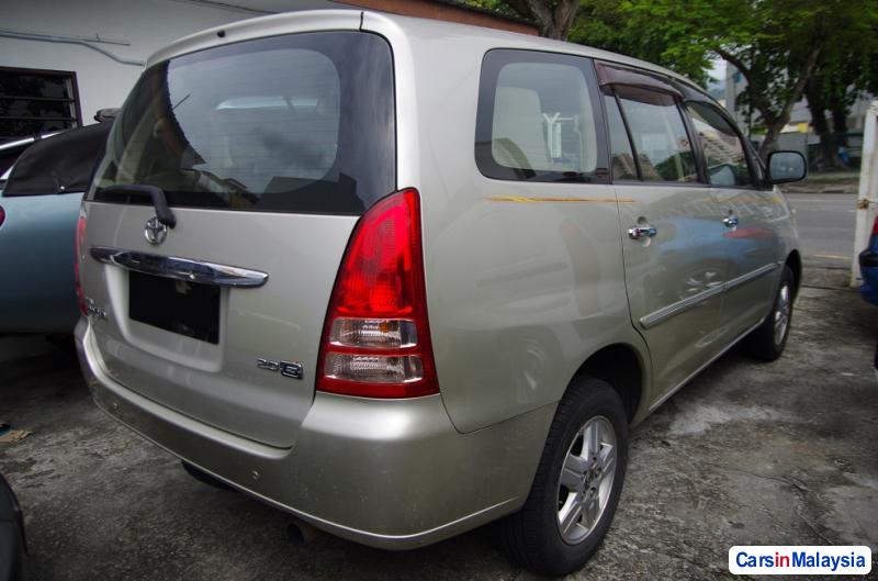Toyota Innova Automatic 2006