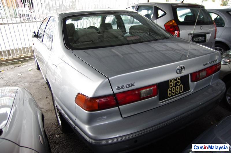 Toyota Camry Automatic 1999 - image 2