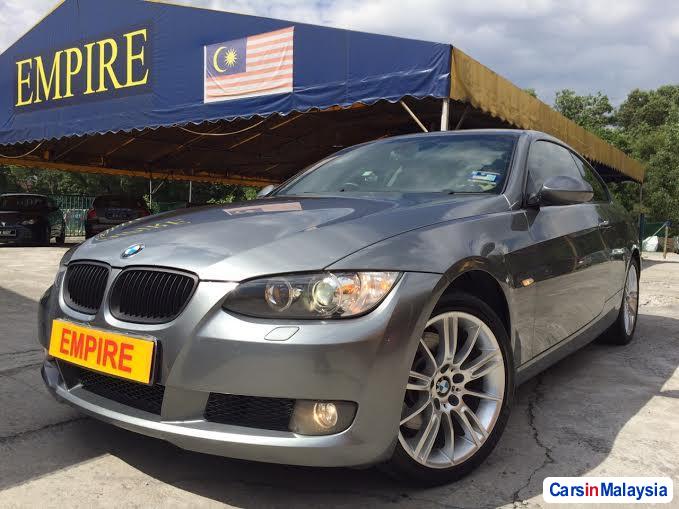 BMW Automatic 2011 - image 2