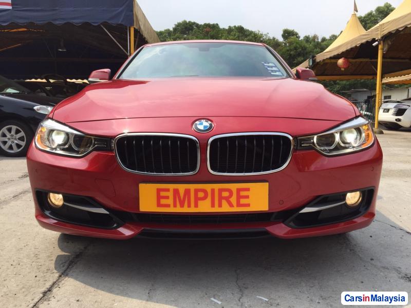 BMW Automatic 2013 - image 2