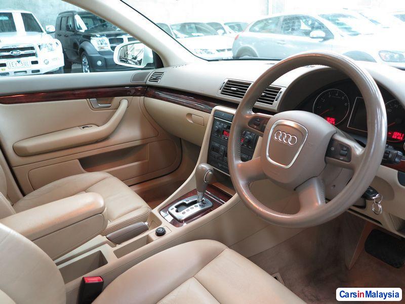 Audi A4 Automatic 2005 - image 2
