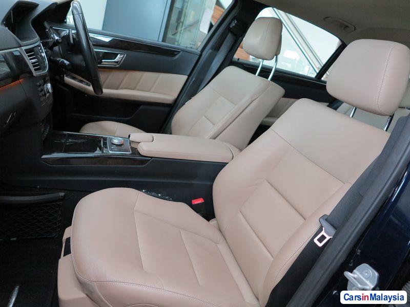 Mercedes Benz E350 Automatic 2009 - image 2