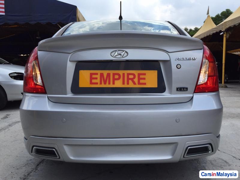 Hyundai Accent Automatic 2011