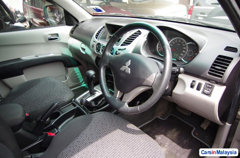 Mitsubishi Triton Automatic 2011 in Penang