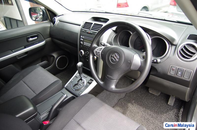 Suzuki Grand Vitara Automatic 2007 - image 3