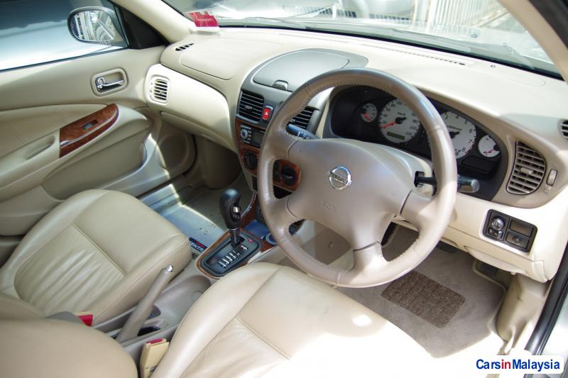 Nissan Sentra Automatic 2004 - image 3