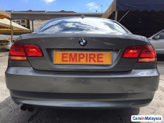 BMW Automatic 2011 - image 3